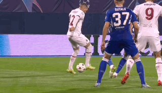 1666736687421024725.gif 3.gif