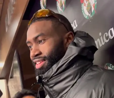 开云APP下载-布朗:这些年为了成为一支冠军级别的球队,我做了不少牺牲