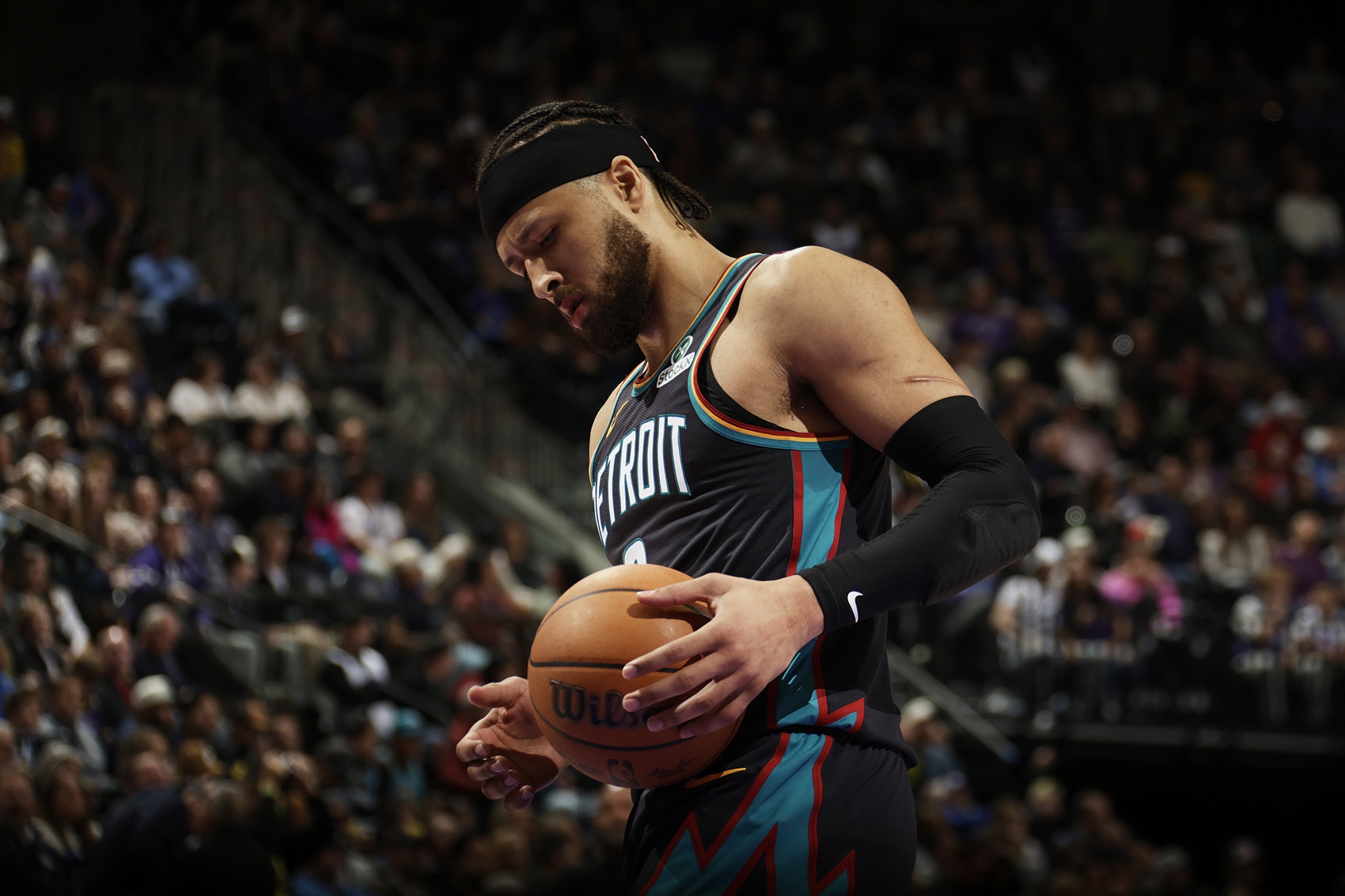 NBA官方战力榜:活塞首次登顶 火箭3 湖人12 快船15 勇士16