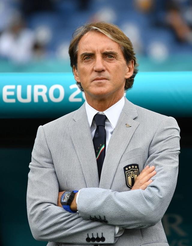 开云官方平台-曼奇尼：位置竞争好过没人用 佩西纳：进球也是顶包